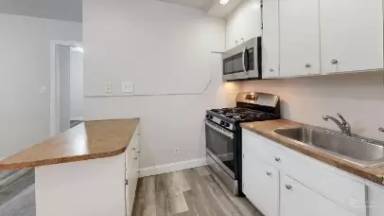 Main picture of 331 Paris St
