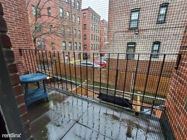 Main picture of 166 Saint Botolph St