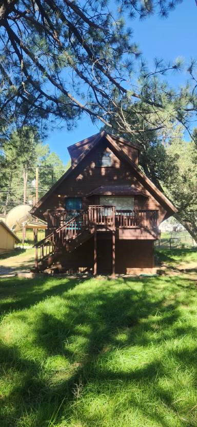 Main picture of 105 Dogwood Dr