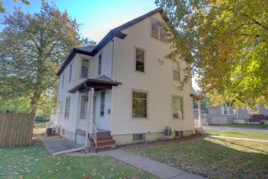 Main picture of 2421 Farnam St