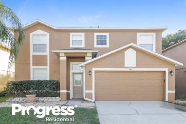 Main picture of 395 Lancer Oak Dr