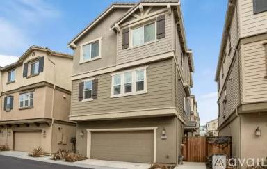 Main picture of 2220 Rosenblatt St