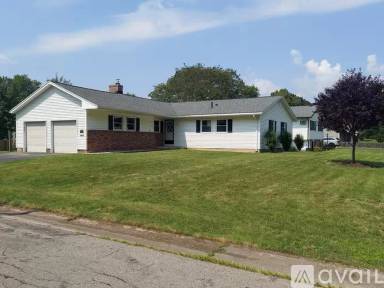 Main picture of 33 Spier Ave