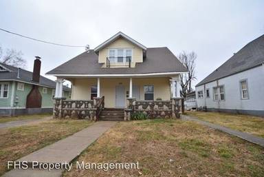 Main picture of 829 W Pershing St