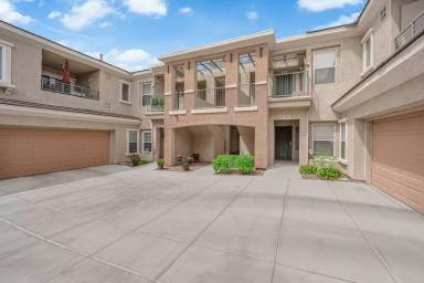 Main picture of 821 Titan Peak Pl