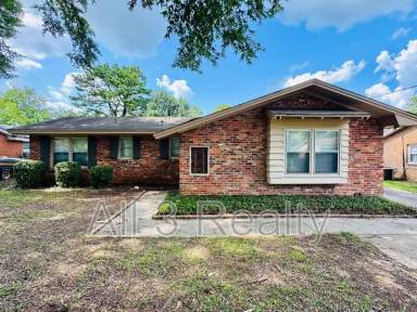 Main picture of 5755 Roxboro Dr