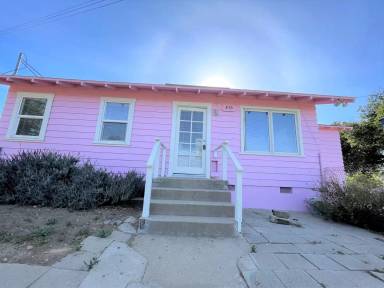 Main picture of 2707 W Telegraph Rd