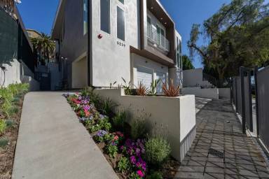 Main picture of 5239 Huntington Dr N