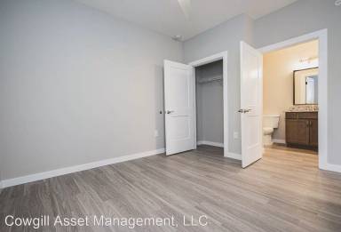 Main picture of 325 Blackburn Ave