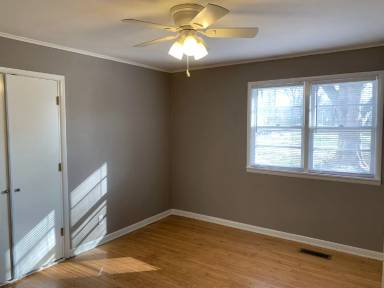 Main picture of 1604 W Cypress St