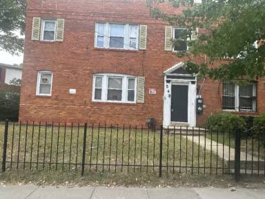Main picture of 549 Newcomb St SE