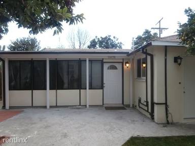 Main picture of 11678 Chandler Blvd