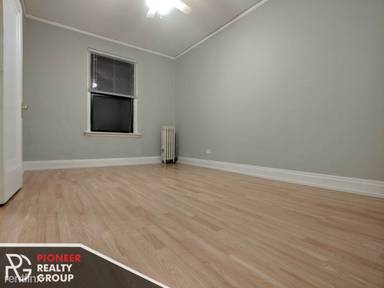 Main picture of 3831 N Fremont St