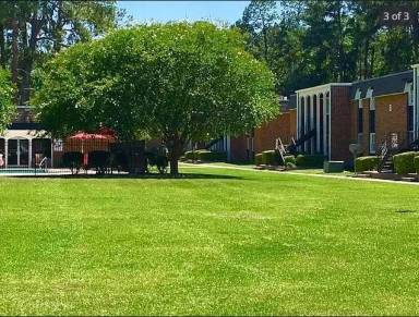 Main picture of 1425 E Park Ave