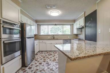 Main picture of 809 Redwater Rd