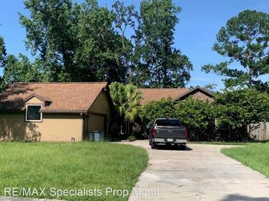 Main picture of 2818 Admirals Walk Dr E