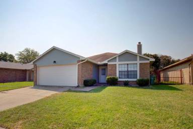 Main picture of 524 Valley Mills Dr