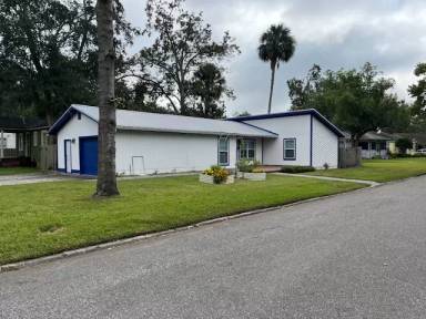 Main picture of 3596 Cypress St