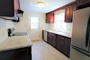 Main picture of 27 Fallon Ct