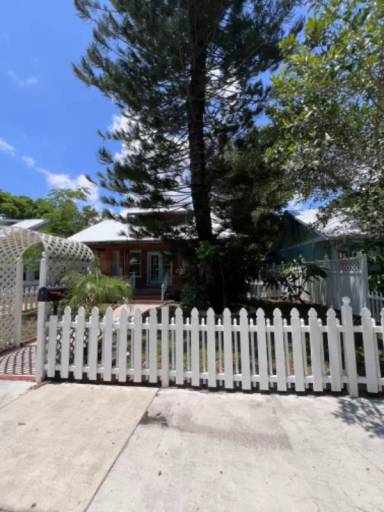 Main picture of 416 SW California Ave