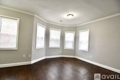Main picture of 152 Quincy St