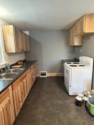 Main picture of 2929 3rd Ave E