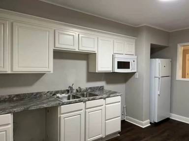 Main picture of 220 Hill Terrace Dr