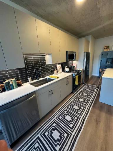 Main picture of 315 N May St