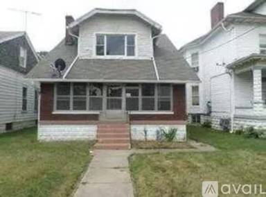 Main picture of 734 Dearborn Ave
