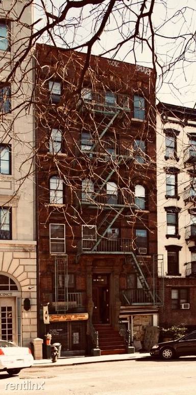 Main picture of 325 E 5th St