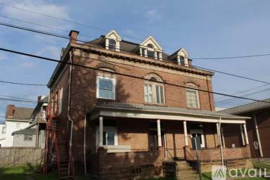 Main picture of 401 N Washington St