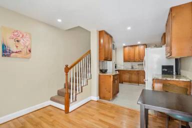 Main picture of 1609 Lemmon St