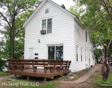 Main picture of 651 Cook Ave E