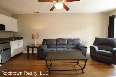 Main picture of 1406 Bradley Dr