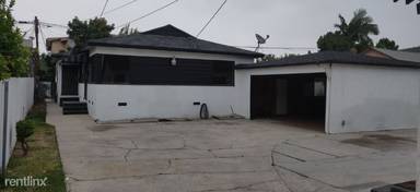 Main picture of 3153 1/2 W 109th St