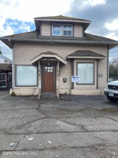 Main picture of 950 W 7th Ave