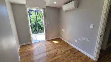 Main picture of 75 Woodbine St