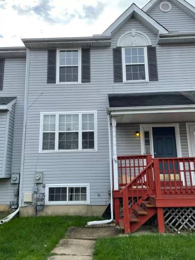 Main picture of 18 Laxford Dr