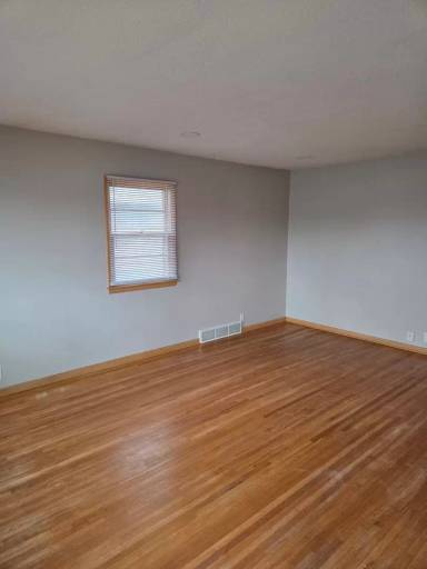 Main picture of 4844 Hickory St
