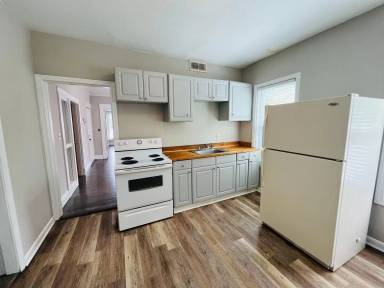 Main picture of 12 Walnut St