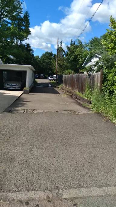 Main picture of 504 Hewitt Ave