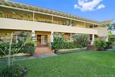 Main picture of Whitehall At Bal Harbour Condo