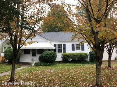 Main picture of 3500 Hyde Cir