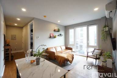Main picture of 853 Lexington Ave