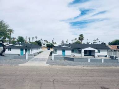 Main picture of 340 W Highland Ave