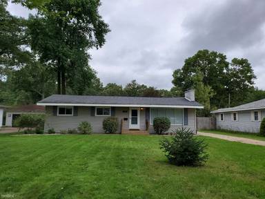 Main picture of 736 Moulton Ave