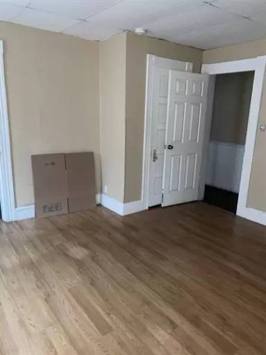 Main picture of 497 Grand St