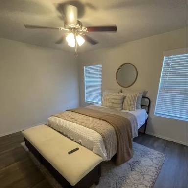 Main picture of 8101 Regency Way