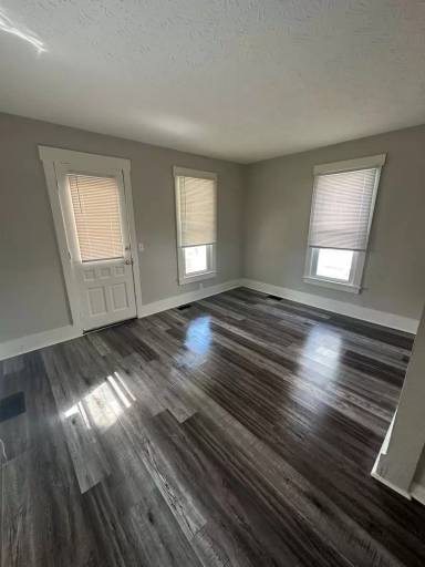 Main picture of 918 E Pearl St