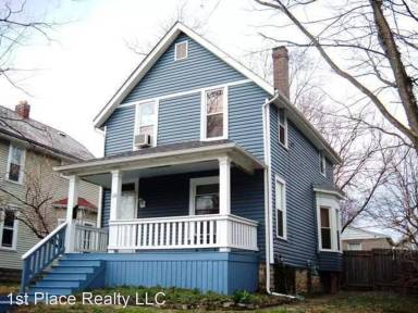 Main picture of 136 W Blake Ave